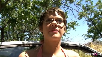 Haileey James'In Iyi Donanımlı Bir Yabancıyla Yurt Karşılaşması