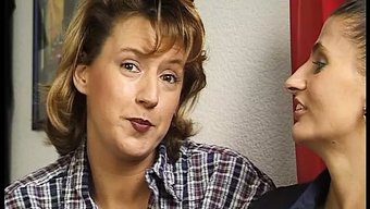 Biseksüel Adam Avrupalı Kadına Sert Bir Fisting Deneyimi Sunuyor