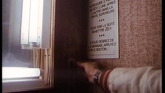 Vintage Strapon Eylemi - Üçlü Bir Karşılaşma