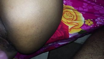 Sri Lankalı Kız Götten Alıyor