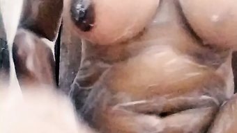 Hint Amatör Kızın Kirli Konuşmaları Ve Anal Oyunları Tam Sesli Videoda