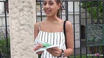 Alman Izci, Büyük Yarrağı Parayla Bulup Latin Genç Kızı Sikiyor