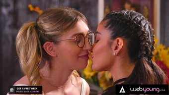 Emily Willis, Eski Zorba Kurbanıyla Ona Sıcak Bir Irklararası Seks Deneyimi Sunarak Telafi Ediyor.