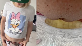 Genç Kadının Banyo Alışkanlıklarına Samimi Bir Bakış