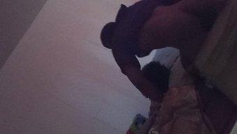 Siyah Büyük Siyah Yarrağı Ceza Sahnesinde Kontrolü Ele Alıyor