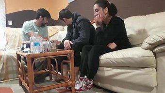 Çingene Karısı Sıcak Spermlerle Doluyor