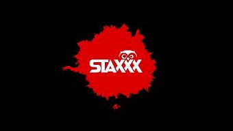 Japon Güzeli, Eğitimciyle Özel Bir Alanda Sert Bir Üçlüye Giriyor.