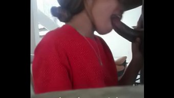 Siyahi Hatun, Kocaman Siyah Aletleri Emmek Için Çıldırıyor.