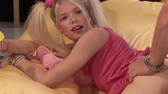 Jayda Ve Max'In Evdeki Hardcore Cinsel Deneyimi.