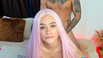 Muhteşem Genç Bir Kadın Yüzünde Spermlerin Tadını Çıkarıyor! Muhteşem Bir Latin Güzeli Harika Vakit Geçiriyor