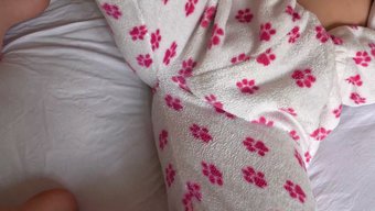 Üvey Kız Kardeş, Üvey Erkek Kardeşinin Büyük Üyesini Arzuluyor Ve Bu Tutkuya Yol Açıyor.