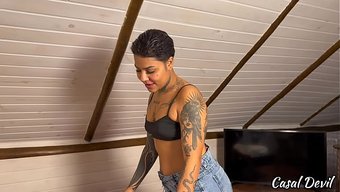 Kız Arkadaşımın Iki Arkadaşı Sapıkça Bir Buluşmada Fena Halde Beceriliyor.