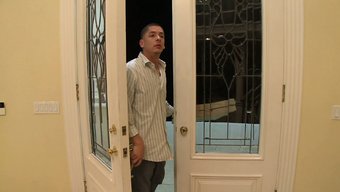 Pizza Çocuğu, Iri Göğüslü Sarışın Tarafından Vahşi Seks Için Baştan Çıkarılıyor!