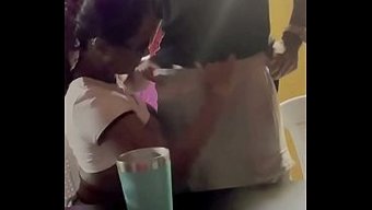 Kocamın Arkadaşıyla Balkonda Sikiştim.