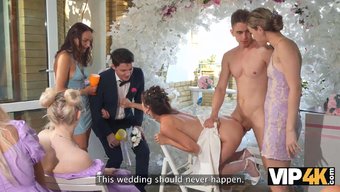 Gelin, Bu Vip4k Videosunda Konukların Önünde Anal Bir Içe Boşalma Alıyor.