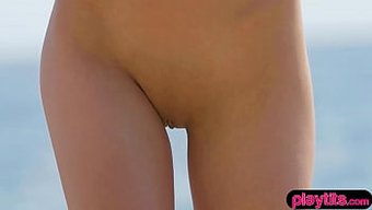 Muhteşem Genç Modellerin Çıplak Güzelliklerini Ve Solo Performanslarını Sergileyen Derleme