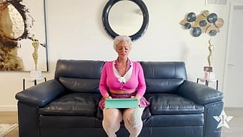 Kaden Kole Ve Louie Smalls, Derin Boğaz Ve Içine Boşalma Ile Vahşi Bir Çalışma Seansında