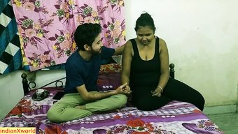 Desi Genç Kız Yerel Bir Otelde Hizmetçi Tarafından Delinir. Yeni Hintli Erotik