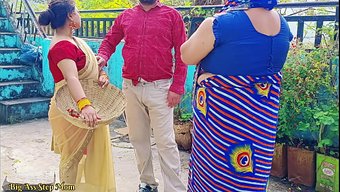 Ateşli Hintli Üvey Anneyle Kızı Dışarıda Sikişiyor.