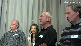 Genç Kızın Sürpriz Anal Eğitimi Ve Boşalma