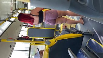 Otobüsteki Hizmetçimin Davranışları Beni Çıldırttı.