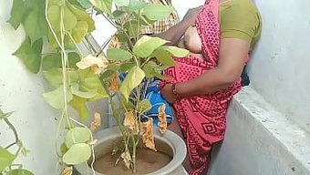 Kocasıyla Ilk Kez Hint Ev Yapımı Seks Yapan Kadın