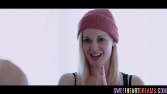 Genç Lezbiyen Çiftler, Milf'Lerle Arzularını Keşfediyorlar