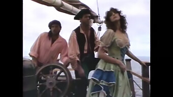 Dar Amcığı Ve Harika Performansıyla Retro Yetişkinlik Pornosu