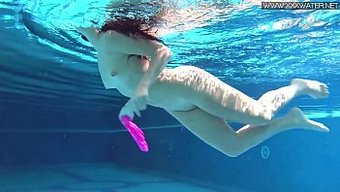 Ince Macar Jessica Lincoln Duşta