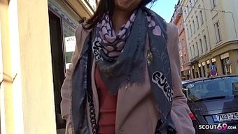 Ashley'Nin Baştan Çıkarıcı Yetenekleri, Acımasız Seks Ve Yoğun Orgazm Ile Sert Bir Sokak Seçmesine Yol Açıyor