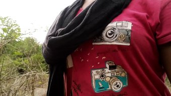 Desi Teyze, Tarlada Kocasını Yeğeni Ile Aldatıyor