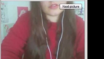 Polonyalı Kamera Kızı, Meme Kelepçeleriyle Fantezi Dolu Oyun Oynuyor