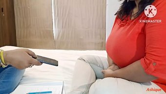 Hintli Üniversite Kızı Pihu, Erkek Arkadaşıyla Seks Tartışırken Yakalandı