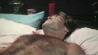 Klasik Cowgirl Sürüşünün Tadını Tersten Çıkarıyoruz