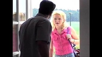 Danimarkalı Genç Vahşi Bir Orgiye Katılıyor, Grup Seks Ve Anal Seks Yapıyor