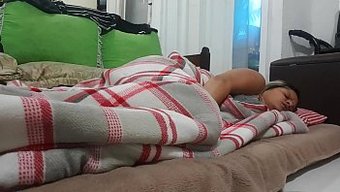 Nymphomaniac Latina Amatör Siyah Adamla Gerçekte Mastürbasyon Yapıyor Video