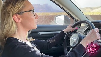 Üvey Annem Üniversiteye Taşınmama Yardım Etti, Harikaydı.