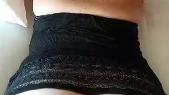 Kalın Beyaz Popo Baştan Çıkarıcı Bir Şekilde Zıplıyor