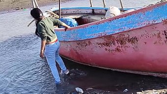 Hint Karısının Açık Havada Am Yalama Seansının Ev Yapımı Videosu