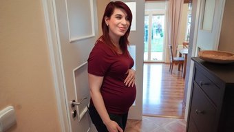 Bir Flört Acentesi, Karısına Cinsel Iyilikler Karşılığında Oral Zevke Dalma Şansı Sunuyor