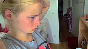 Lil Lili Ile Fantezi Dolu Yatak Odası Eğlencesi, Şaplaklanırken - Tam Sürüm 14 $ Karşılığında Mevcut