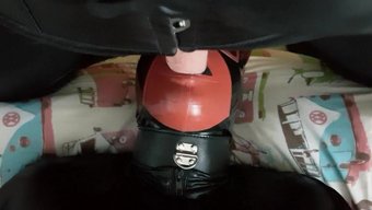 Bdsm Maskesi, Iskoç Güzelin Yoğun Boğaz Sikişine Yol Açıyor