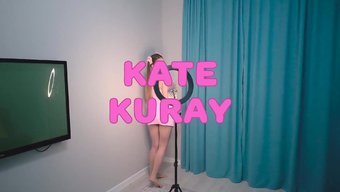 18 Yaşındaki Tatlı Kız Bu Sert Videoda Sikişiyor