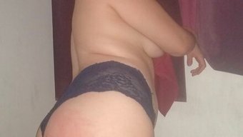 Genç Ve Baştan Çıkarıcı Kayınvalidem Benimle Sıcak Bir Karşılaşmayı Paylaşıyor