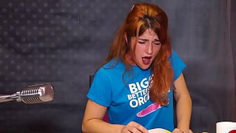 Sıcak Bebek, Şimdiye Kadar Yapılmış En Güçlü Dildoyu Kullanırken Zevkle Çığlık Atar