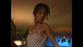 C.M. Etiketiyle Eski Bir Video