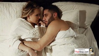 Sevgililer Günü Sürprizi: Üvey Kız Kardeşiyle Yurtta Seks