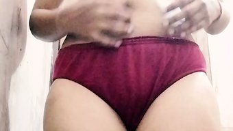 Duştaki 18'Lik Kızla Sert Seks