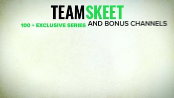 Asyalı Genç Doktorun Penisini Boğazına Kadar Alıyor