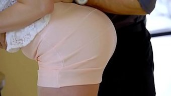 Muhteşem Güzellik Mia Malkova Bu Filmde Yeteneklerini Sergiliyor.